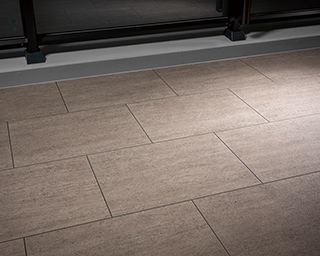 天然石柄の床仕上げ材 